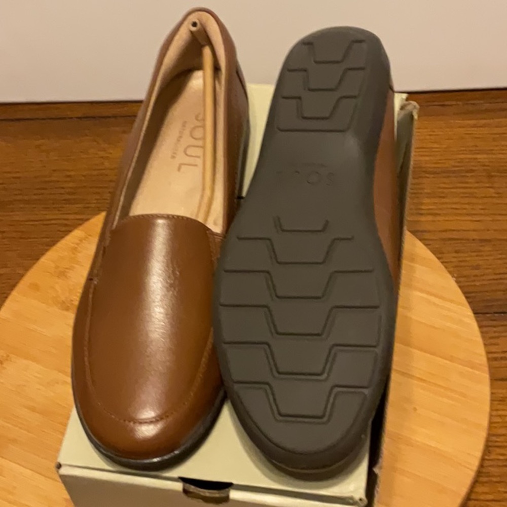 New in box Naturalizer Soul leather slip on flats size 10M ladies - Picture 3 of 4